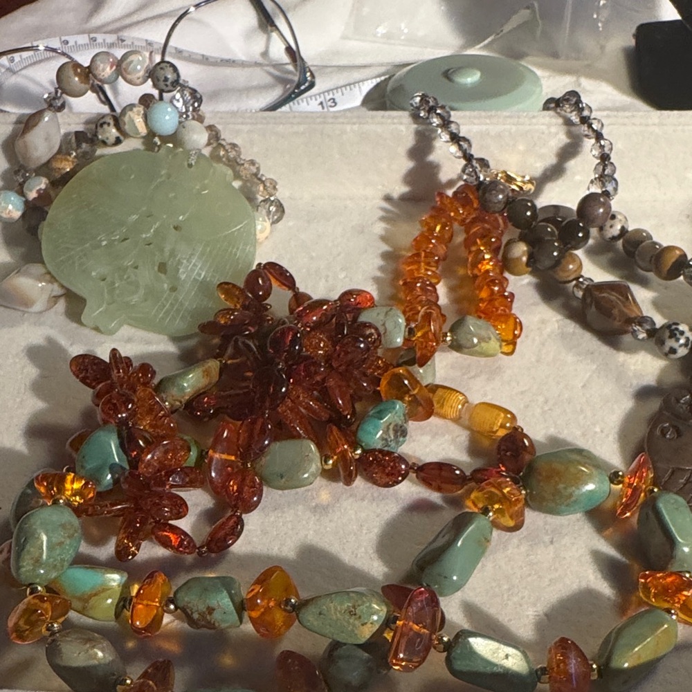 Jewerly Live show listing